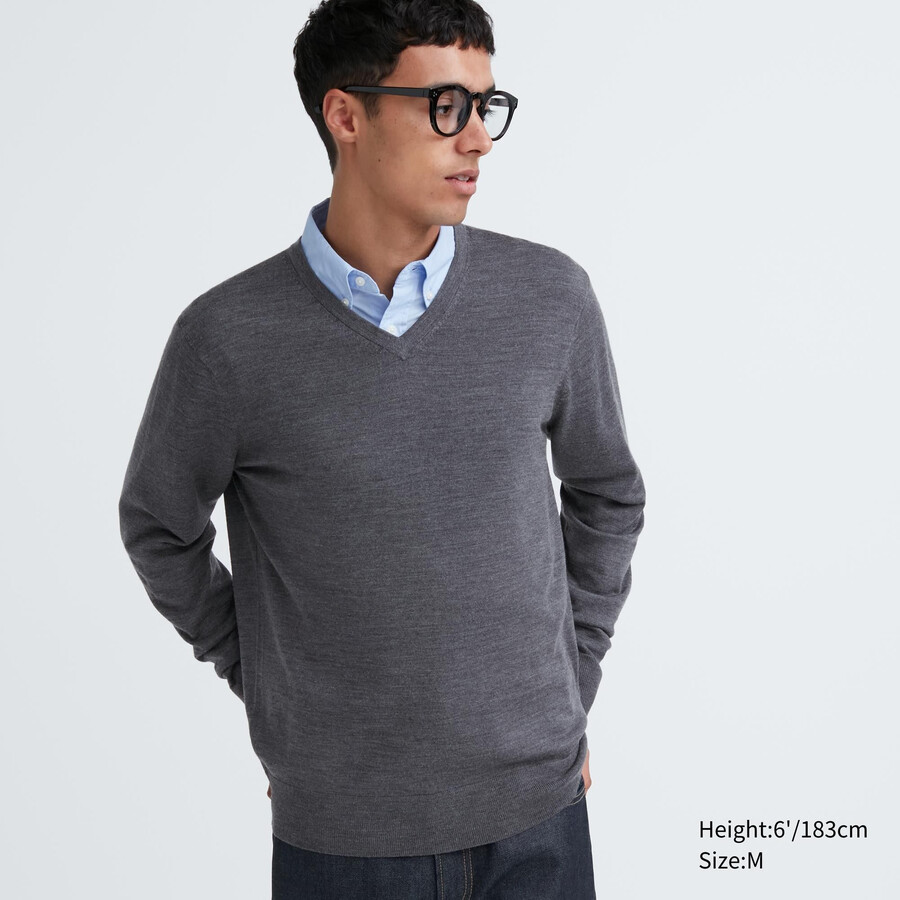 maglioni da uomo uniqlo in lana merino extra fine 100 grigia con scollo a v
