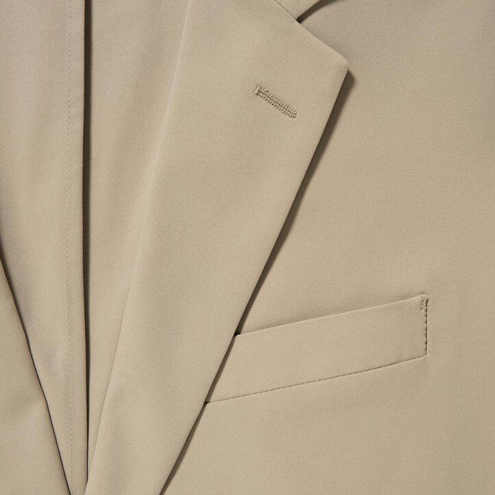 tute ultra leggere uniqlo airsense da uomo beige