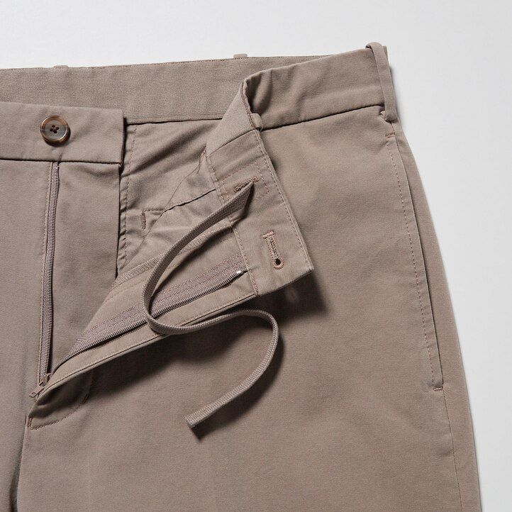 pantaloni da uomo uniqlo smart cotton bianchi alla caviglia