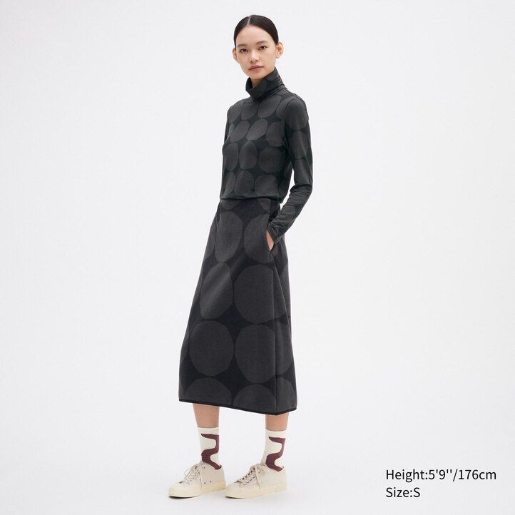 magliette termiche da donna uniqlo heattech con maniche stampate a pois grigio scuro