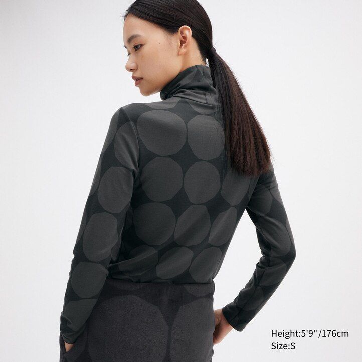 magliette termiche da donna uniqlo heattech con maniche stampate a pois grigio scuro