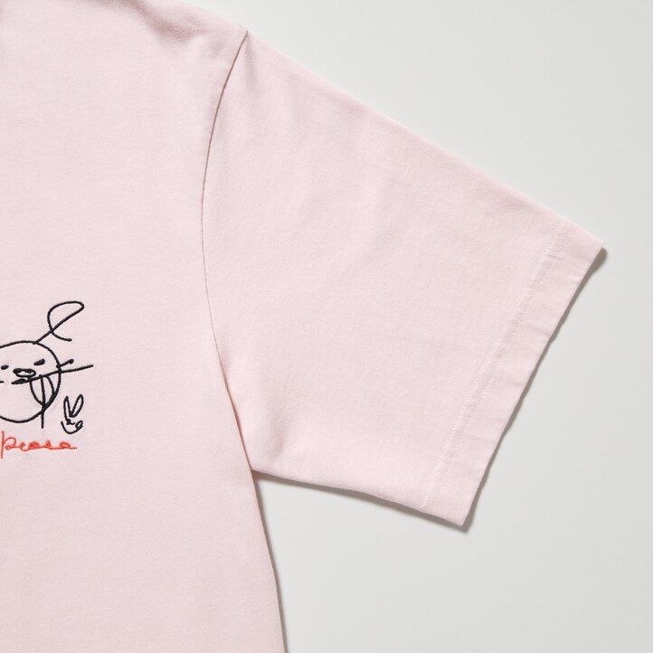 t-shirt da donna rosa uniqlo peace for all graphic haruka ayase