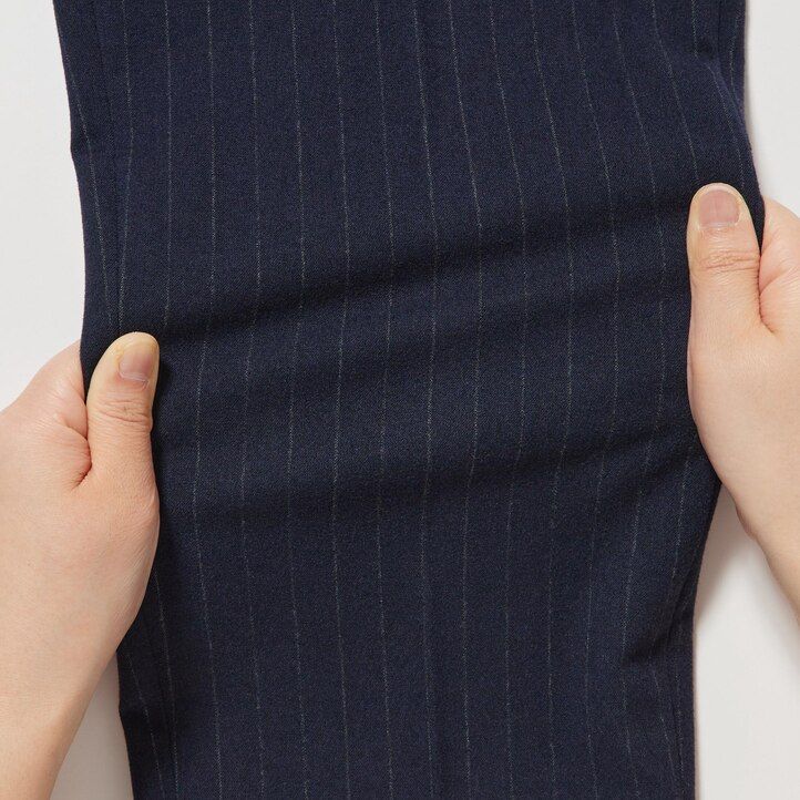 top uniqlo smart da donna a righe e lunghezza alla caviglia blu navy