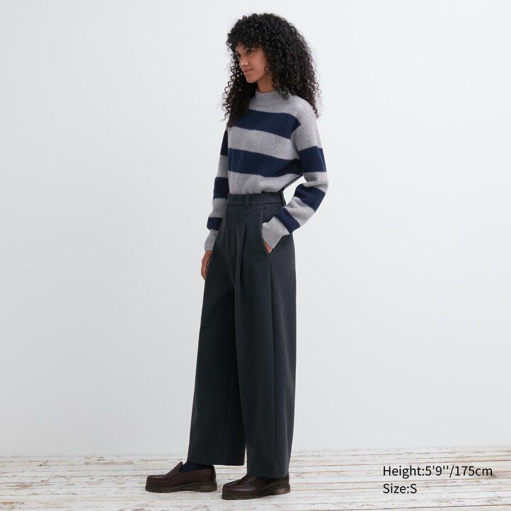 top da donna uniqlo in jersey spazzolato grigio scuro con gamba larga e plissettature