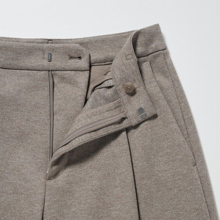 top da donna uniqlo in jersey spazzolato grigio scuro con gamba larga e plissettature